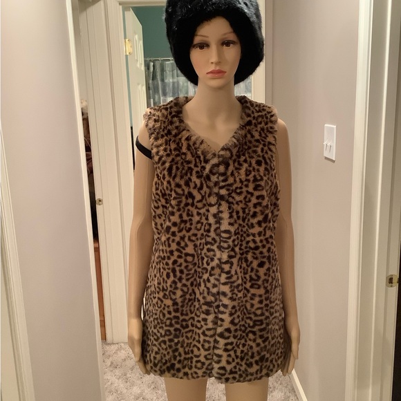 INC Leopard Print Faux Fur Vest Size S/M - Picture 1 of 16